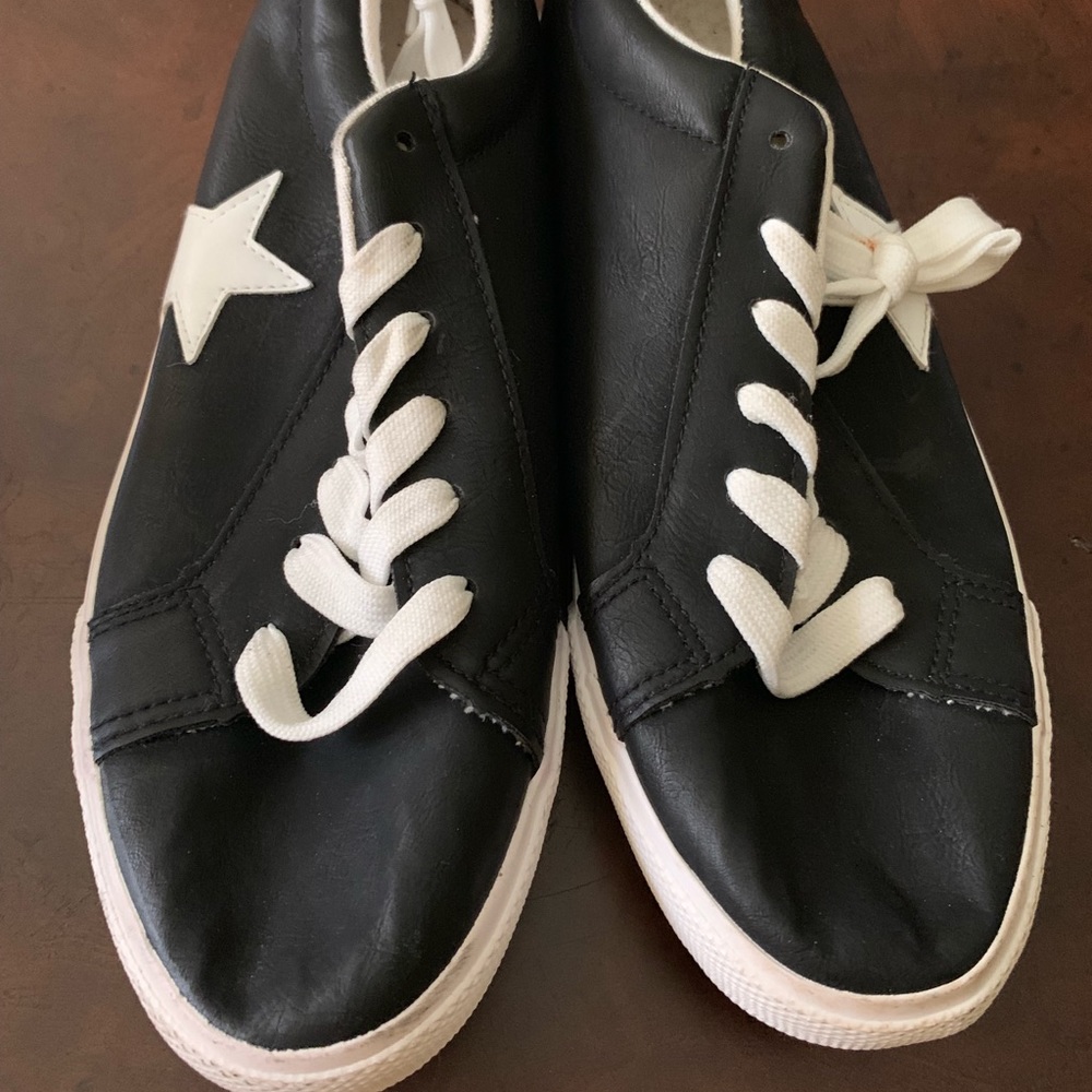 Rue 21  star tennis shoes. Black XL/10.